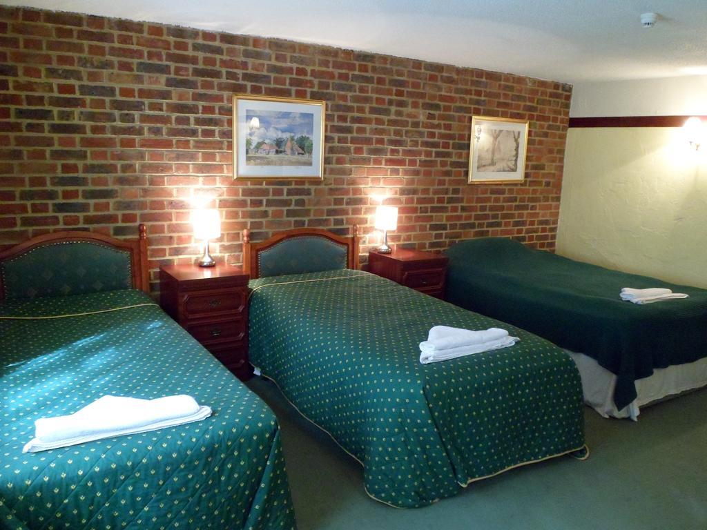 Harrow Inn Ленхем Экстерьер фото